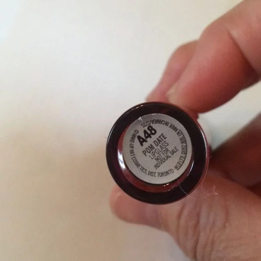 MAC Lip Glass POM DATE full size NWOB